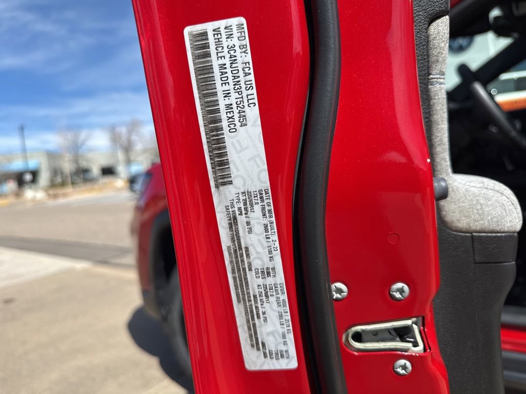 Used 2023 Jeep Compass Sport image 30