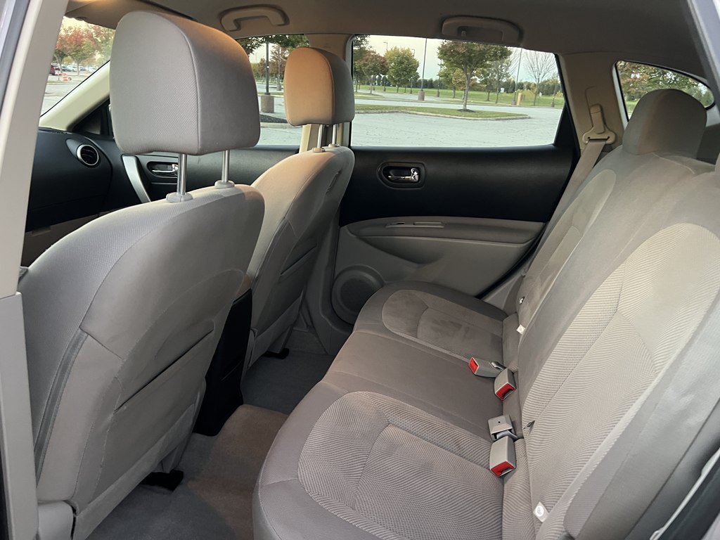 Used 2014 Nissan Rogue S w/ Convenience Package AWD/4WD image 14