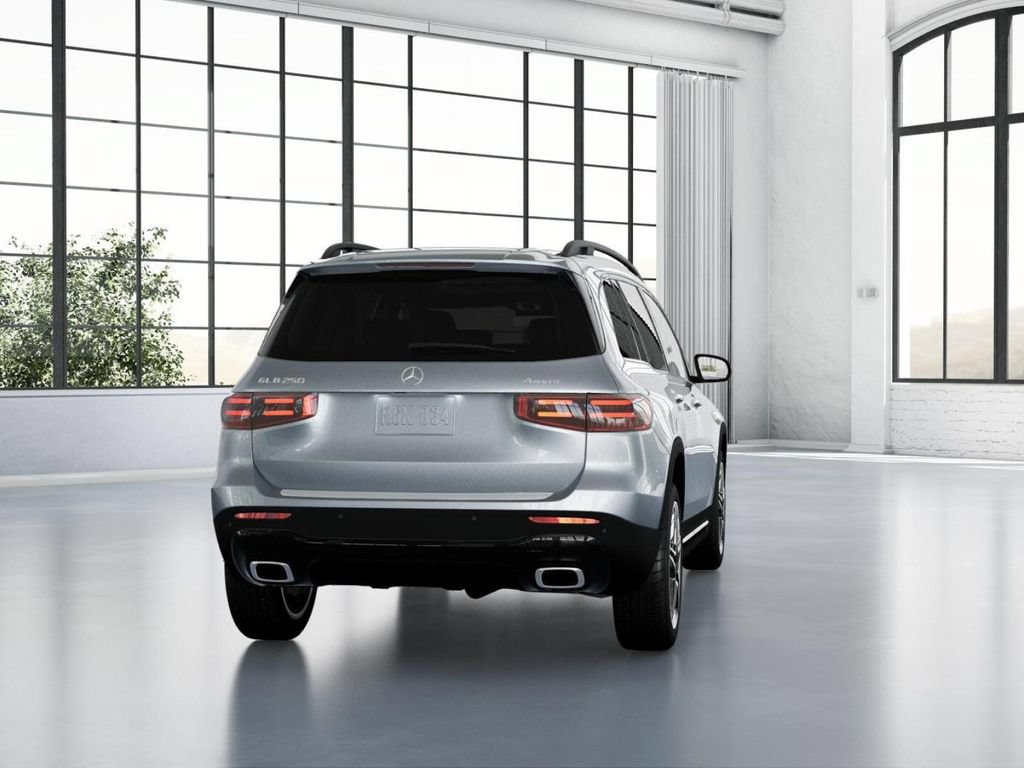 Certified 2025 Mercedes-Benz GLB 250 4MATIC image 24
