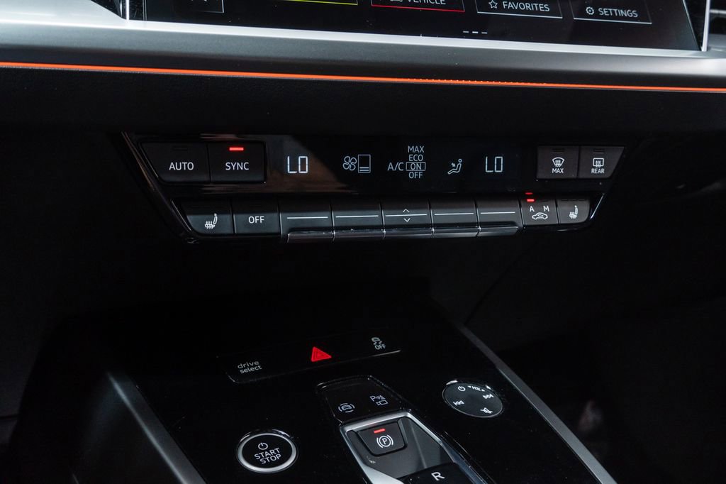 Used 2024 Audi Q4 e-tron Premium Plus w/ Premium Plus image 18