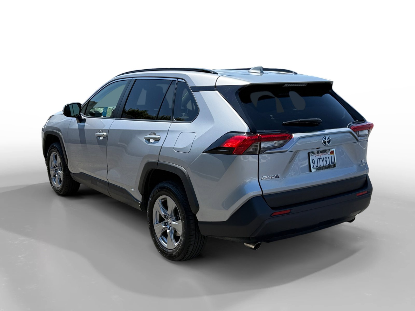 Used 2023 Toyota RAV4 LE AWD/4WD image 3