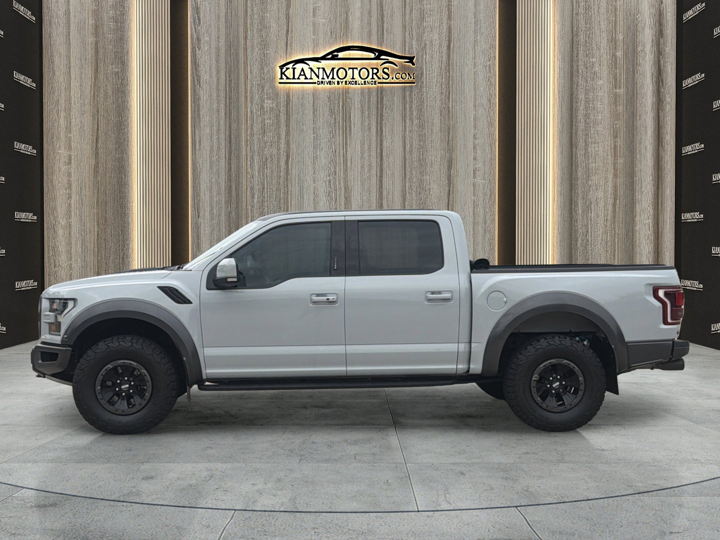 Used 2017 Ford F150 Raptor w/ Equipment Group 802A Luxury AWD/4WD image 7