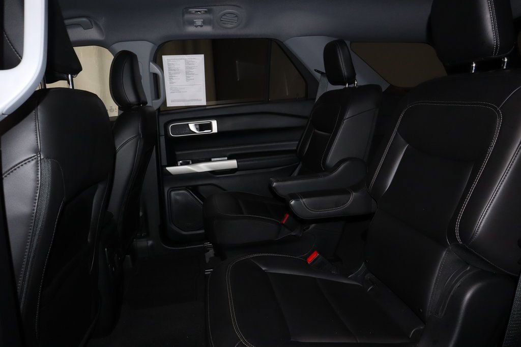 Certified 2023 Ford Explorer XLT w/ Equipment Group 202A image 16
