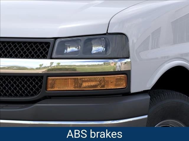 New 2026 Chevrolet Express 4500 w/ Power Convenience Package image 11