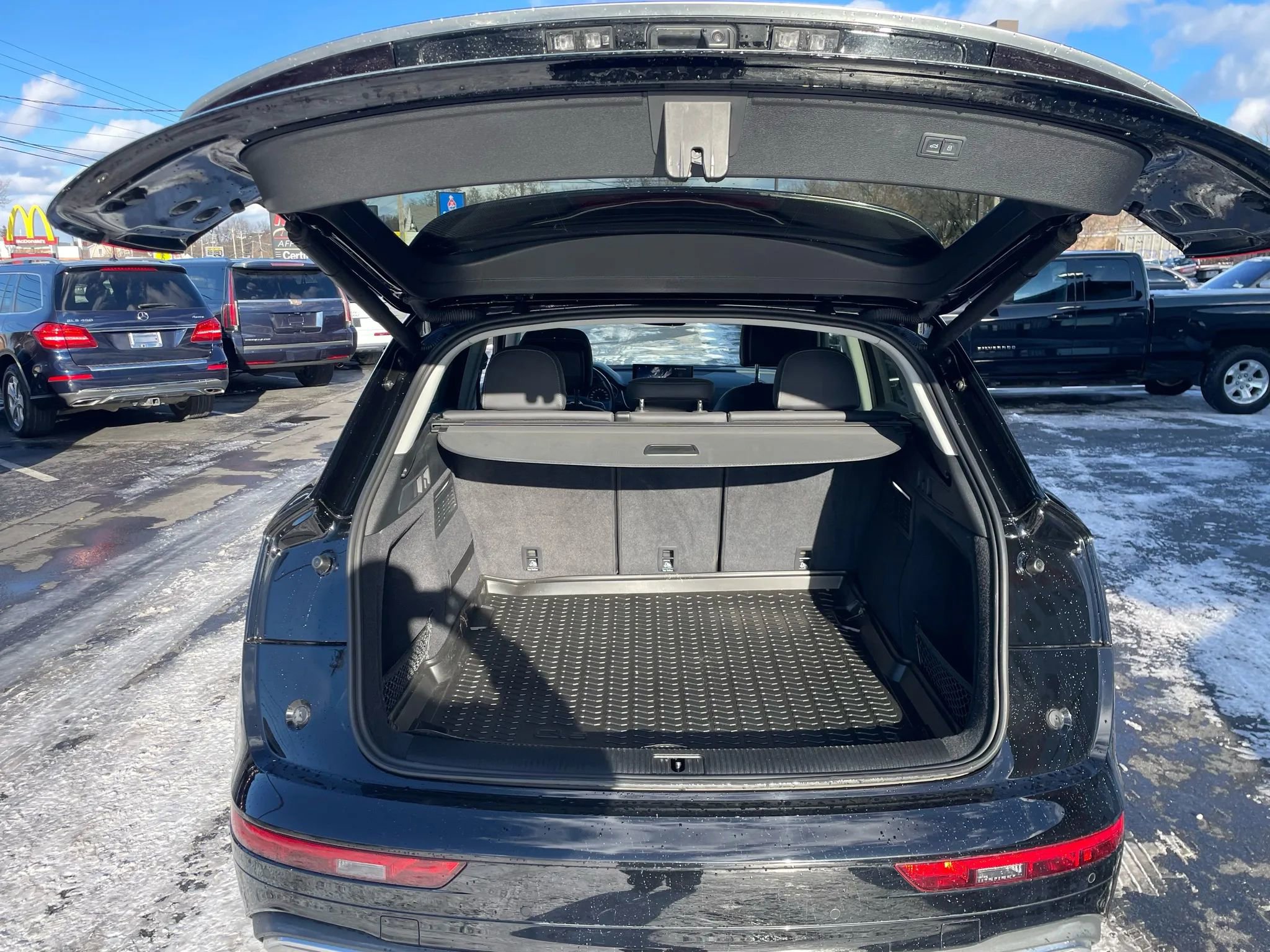 Used 2021 Audi Q5 2.0T Premium w/ Convenience Package image 5