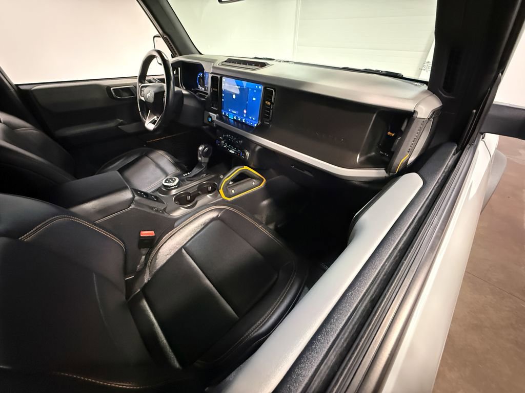 Used 2023 Ford Bronco Badlands image 59