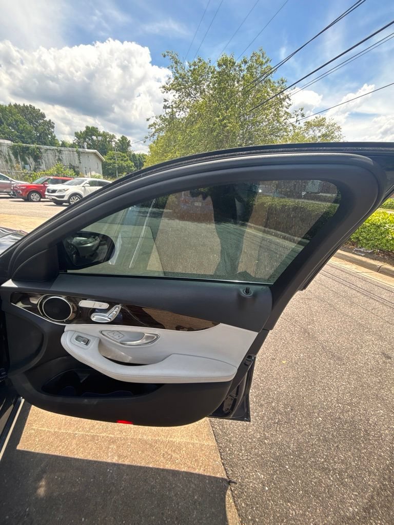 Used 2017 Mercedes-Benz C 300 4MATIC Sedan image 22