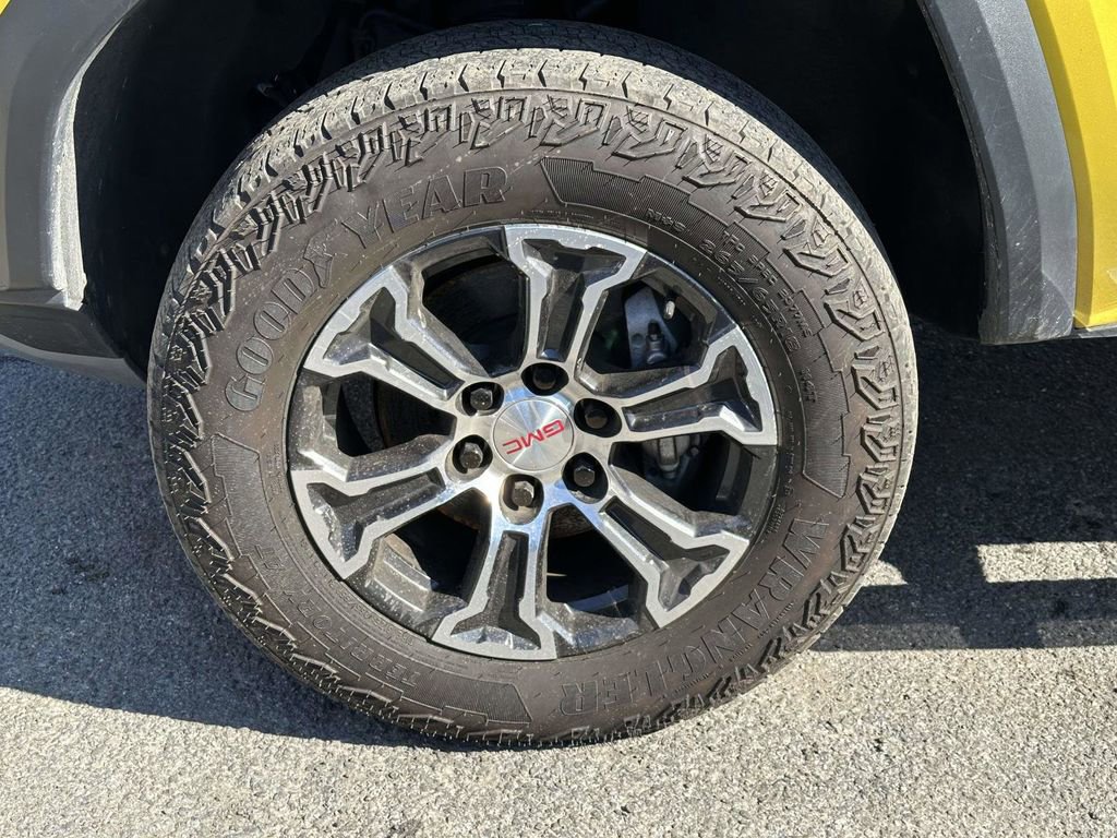 Used 2023 GMC Canyon AT4 w/ LPO, Off Road Lift Package image 10