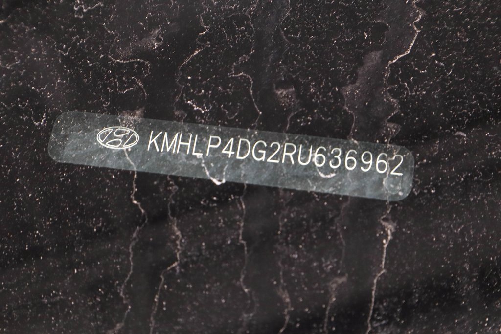 Certified 2024 Hyundai Elantra Limited image 38