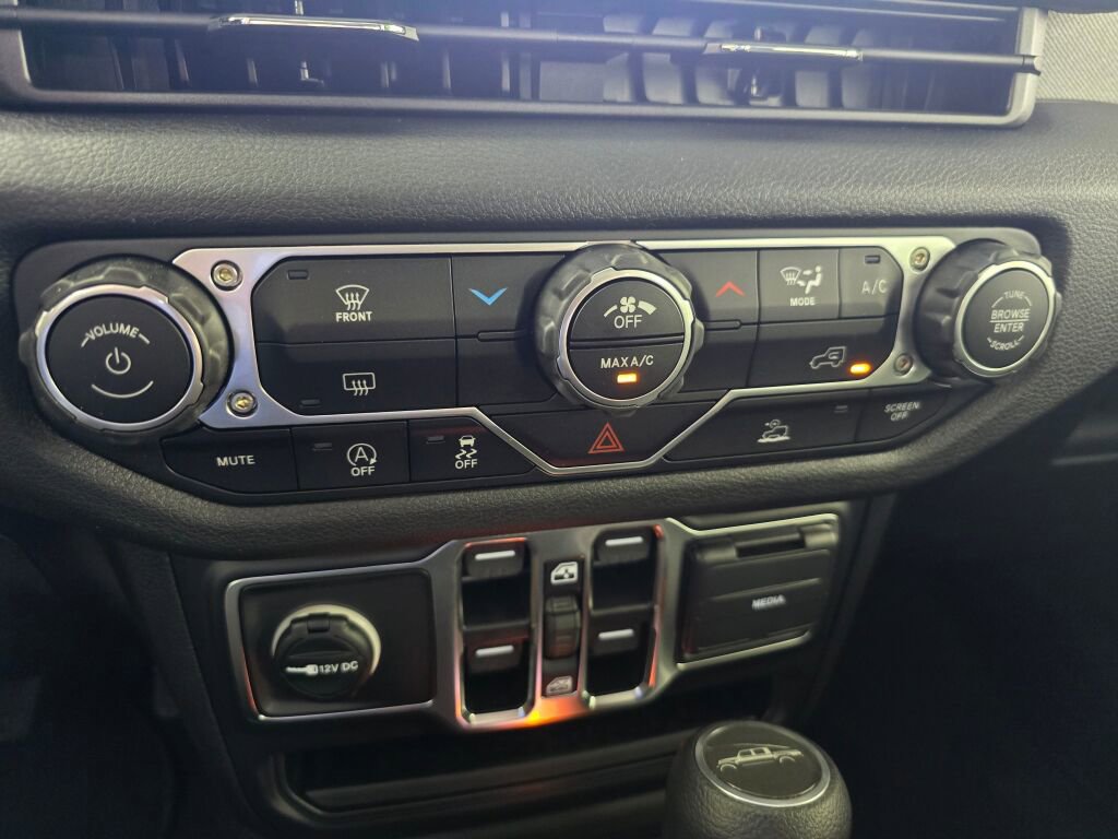 New 2025 Jeep Gladiator Sport image 29