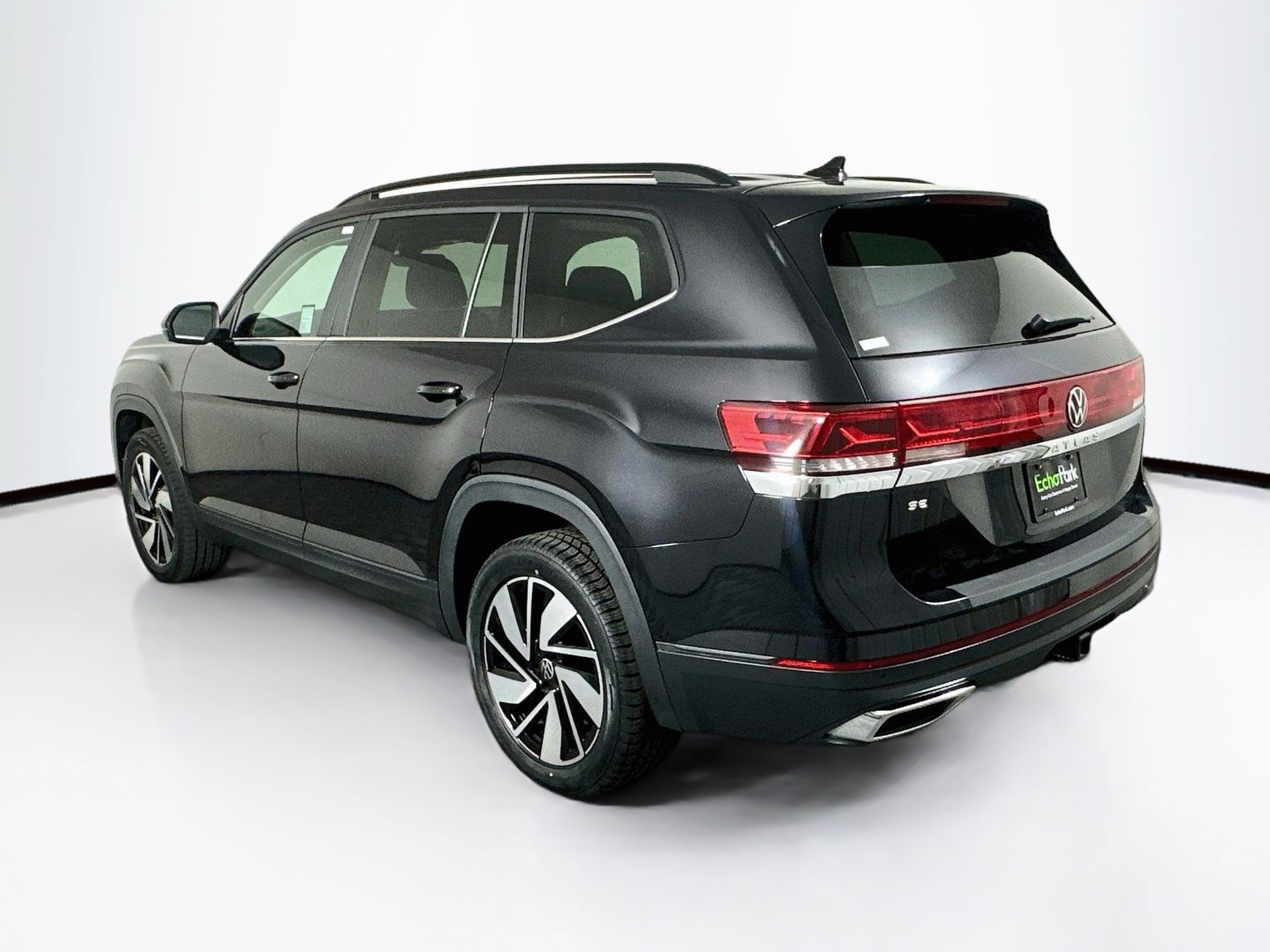 Used 2024 Volkswagen Atlas SE FWD image 5