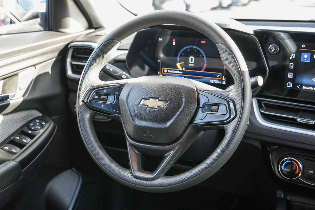 Used 2024 Chevrolet TrailBlazer LT FWD image 14
