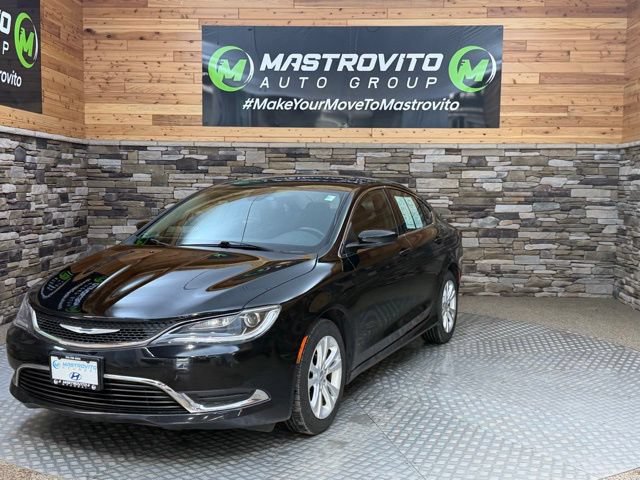 Used 2016 Chrysler 200 Limited w/ Anniversary Edition FWD image 4
