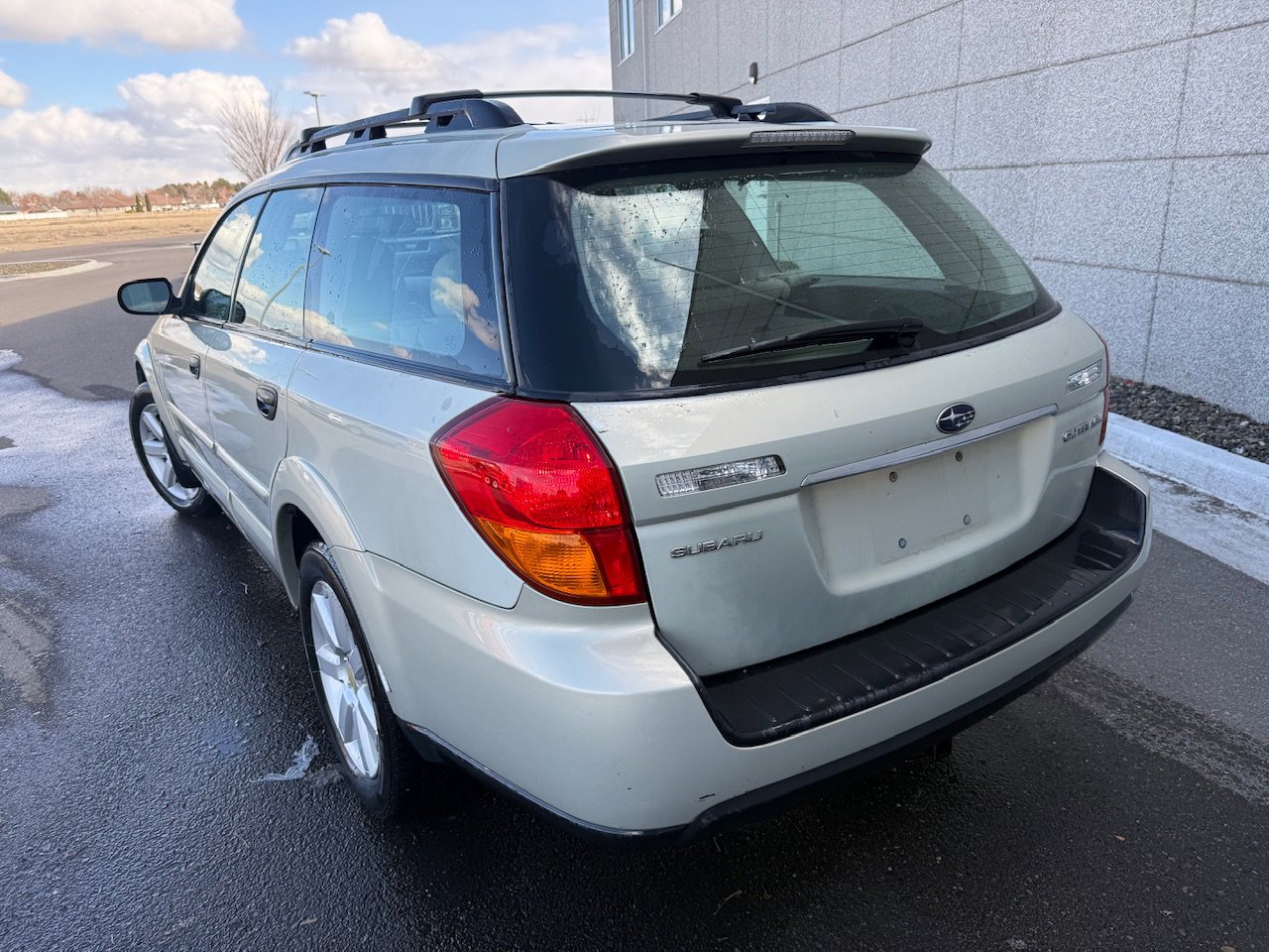 Used 2007 Subaru Outback 2.5i image 7