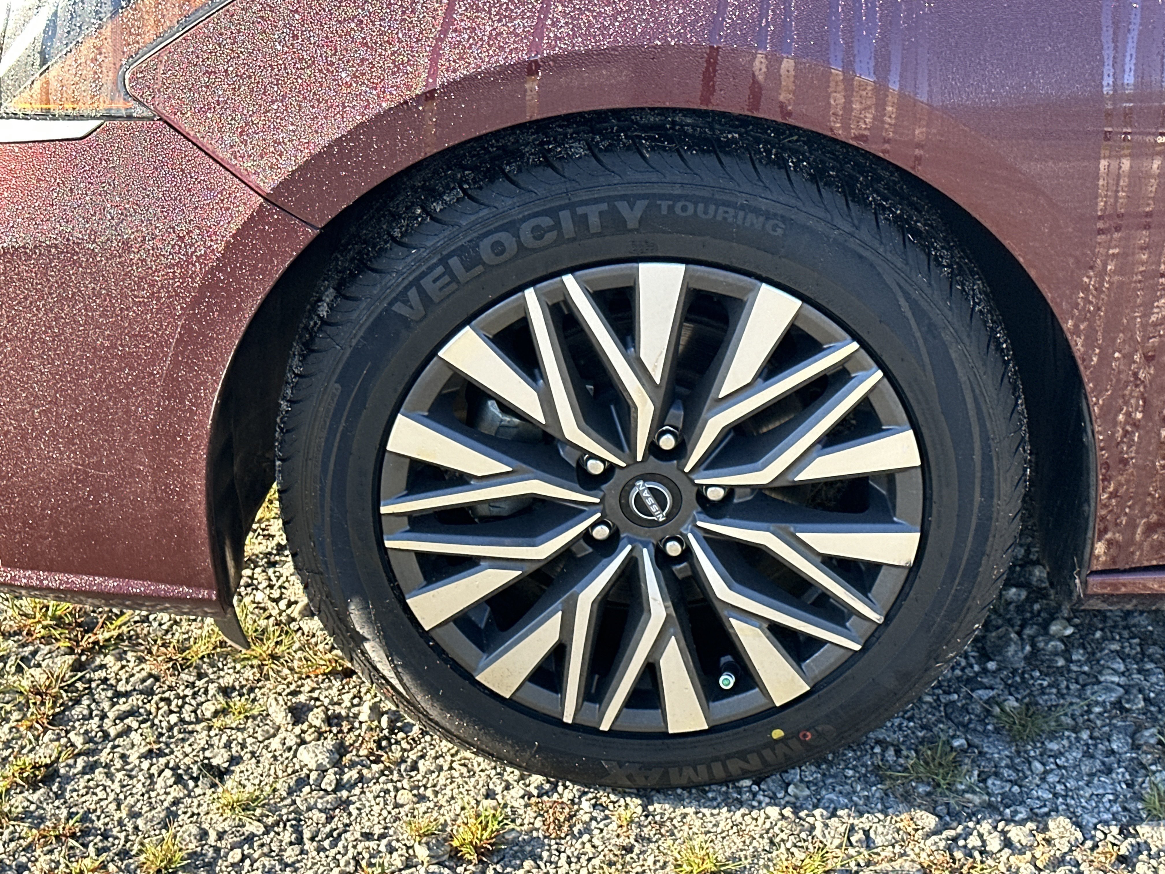 Used 2024 Nissan Altima 2.5 SV FWD image 11
