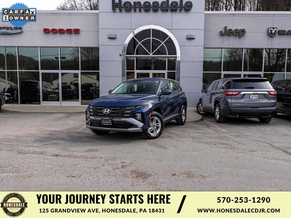 Used 2025 Hyundai Tucson SE AWD/4WD image 1