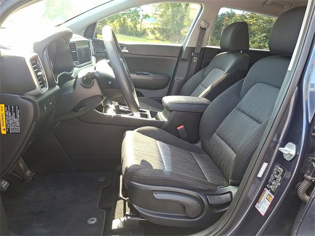Used 2022 Kia Sportage LX image 16