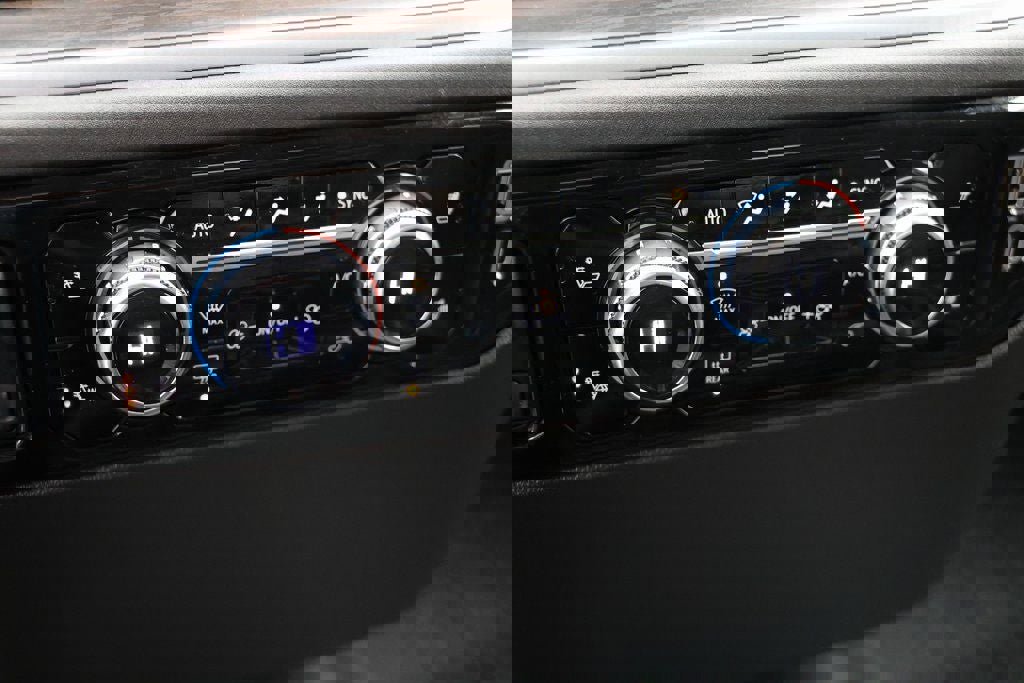 Used 2023 GMC Sierra 1500 SLT w/ X31 Off-Road Package image 22