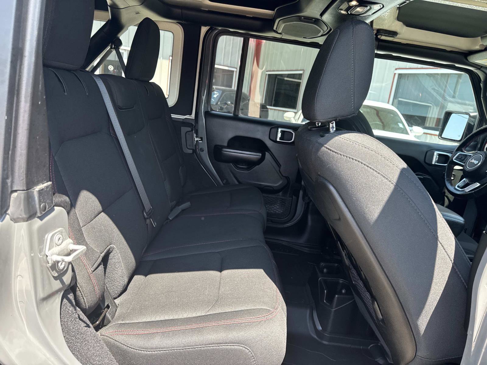 Certified 2021 Jeep Wrangler Unlimited Rubicon w/ Cold Weather Group image 9