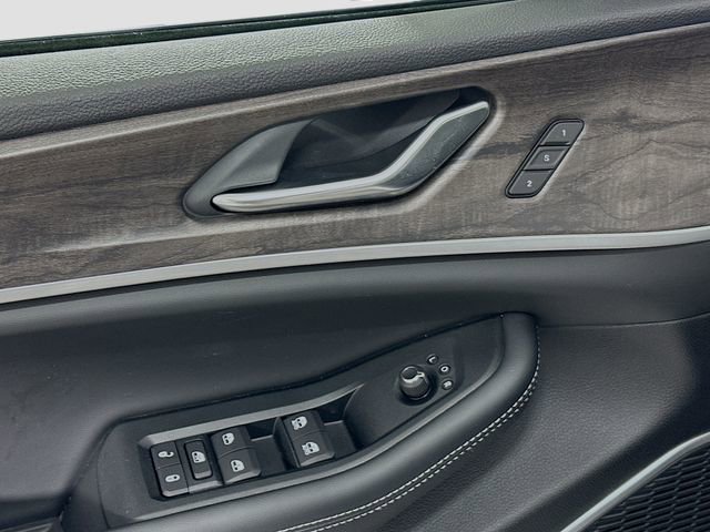 New 2026 Jeep Grand Cherokee Limited image 13