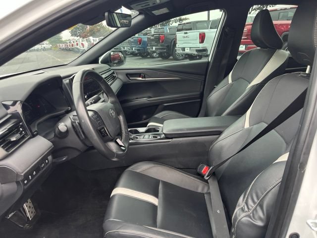 Used 2025 Toyota Camry SE w/ Convenience Package FWD image 7