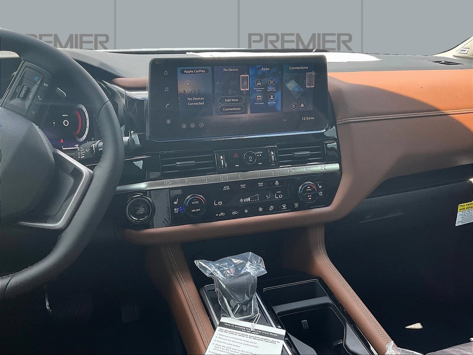 New 2026 Nissan Pathfinder Platinum w/ Accent Package FWD image 7