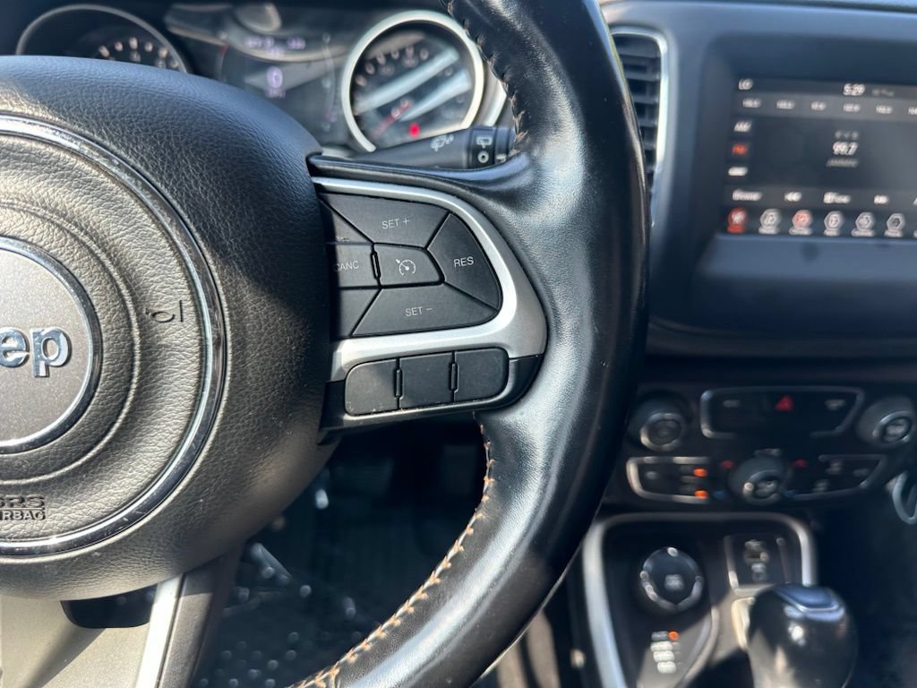 Used 2020 Jeep Compass Latitude w/ Cold Weather Group AWD/4WD image 25