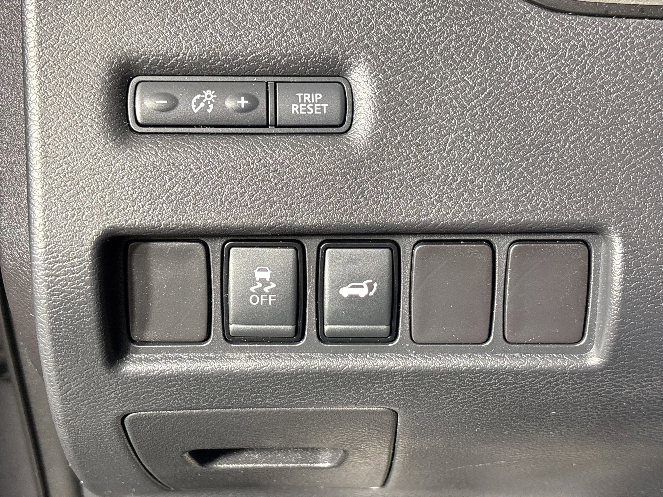 Used 2017 Nissan Murano SL w/ SL Technology Package FWD image 17