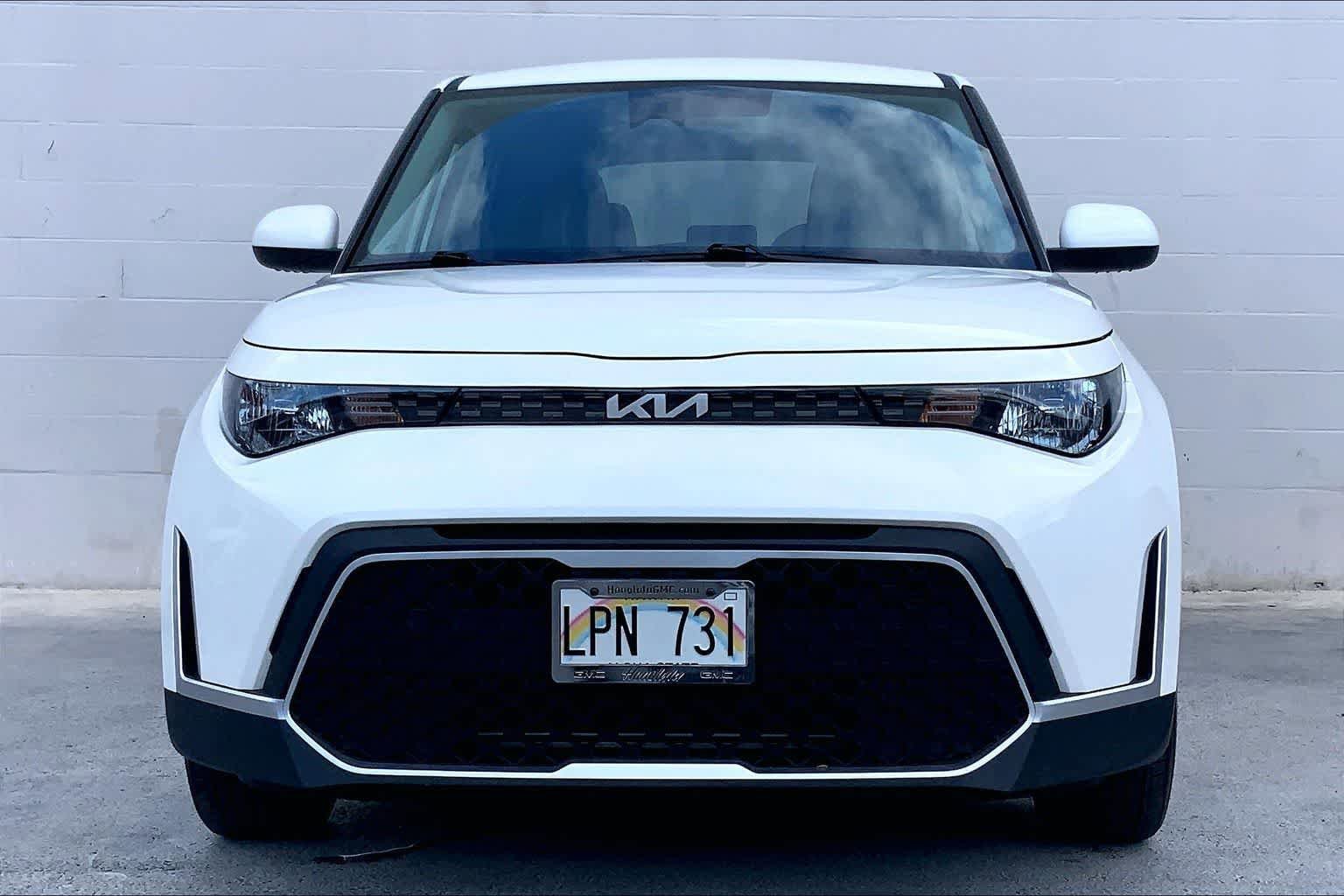 Used 2025 Kia Soul LX w/ LX Technology Package FWD image 6