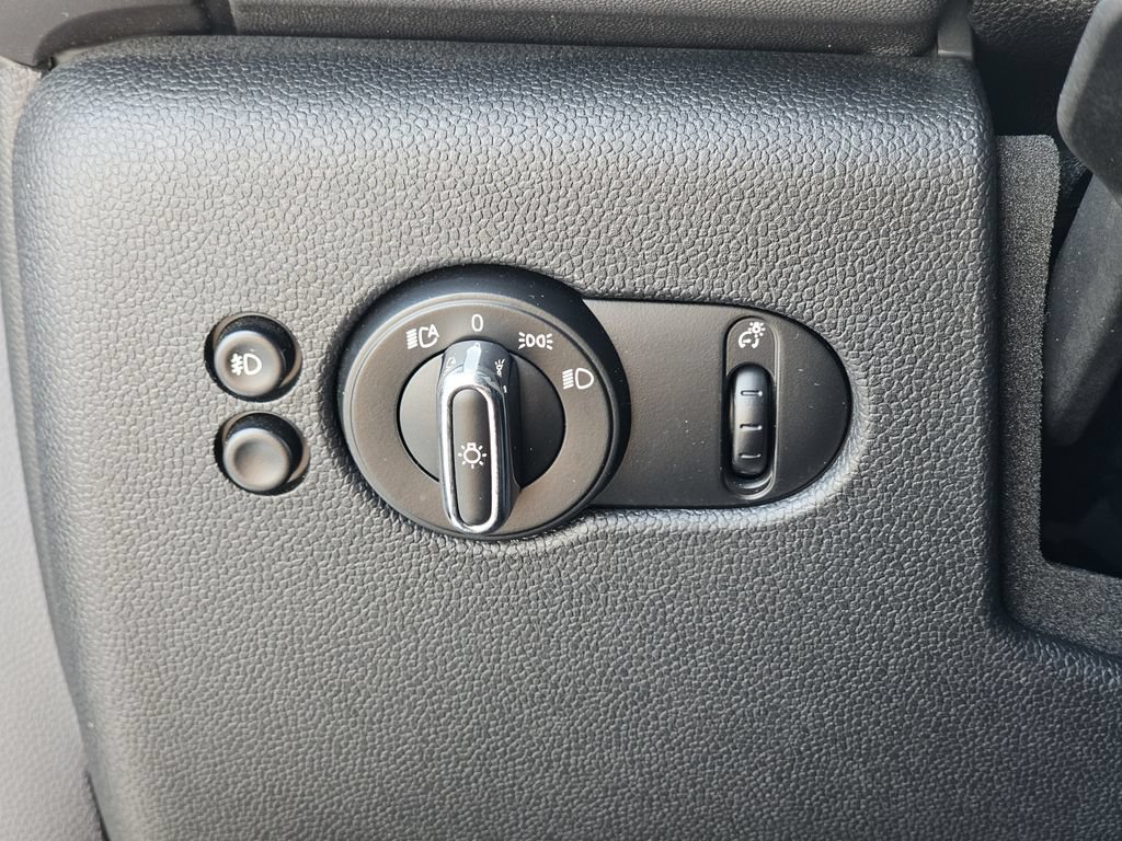 Used 2018 MINI Cooper S FWD image 22