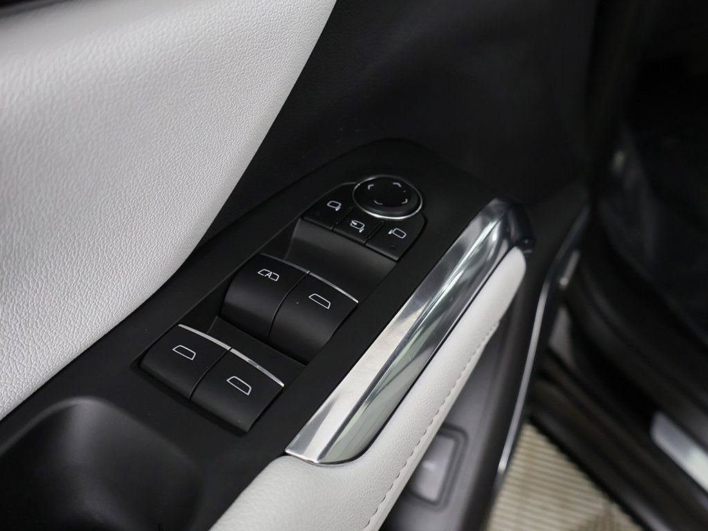 Used 2025 Chevrolet Traverse High Country w/ LPO, Cargo Package image 42