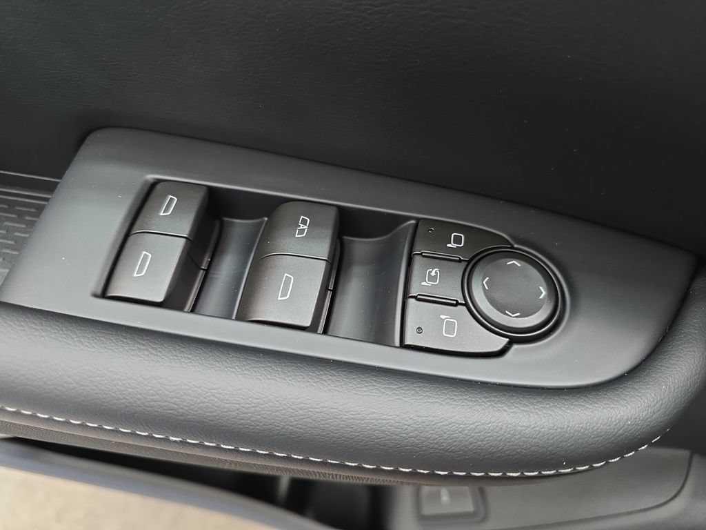 New 2026 Buick Enclave Preferred w/ LPO, Floor Liner Package AWD/4WD image 30