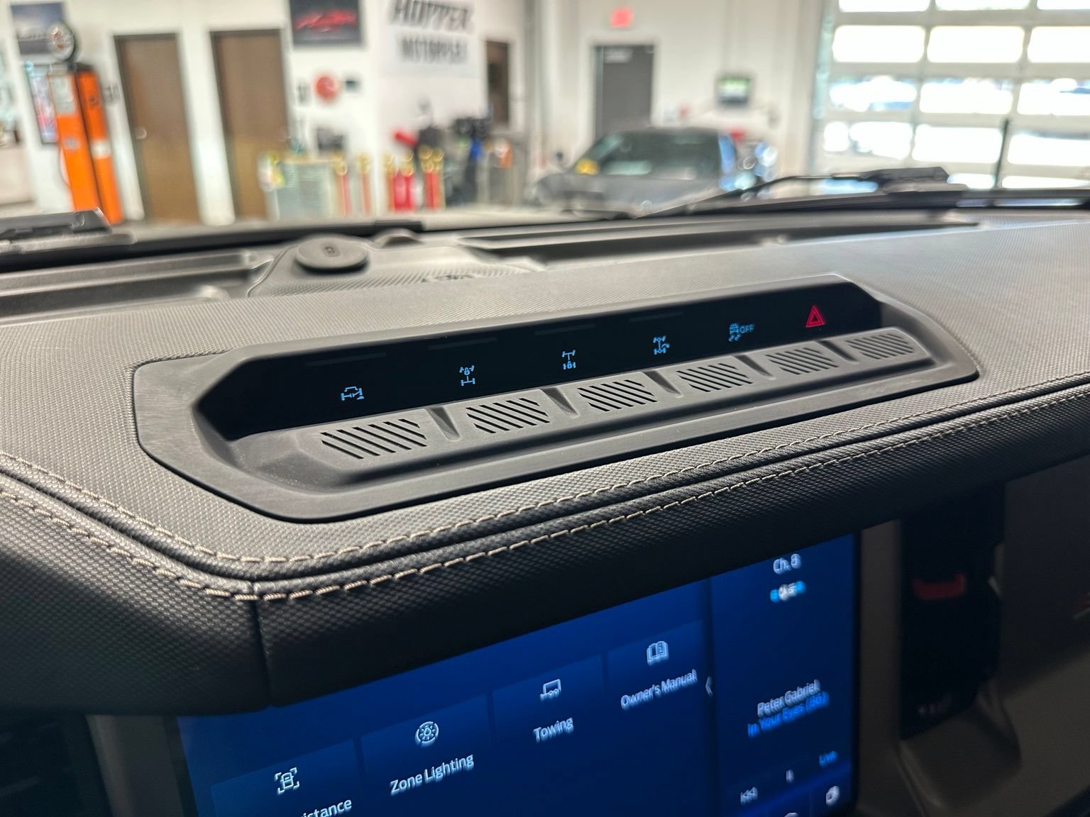Used 2024 Ford Bronco Raptor w/ Interior Carbon Fiber Pack 6 AWD/4WD image 36