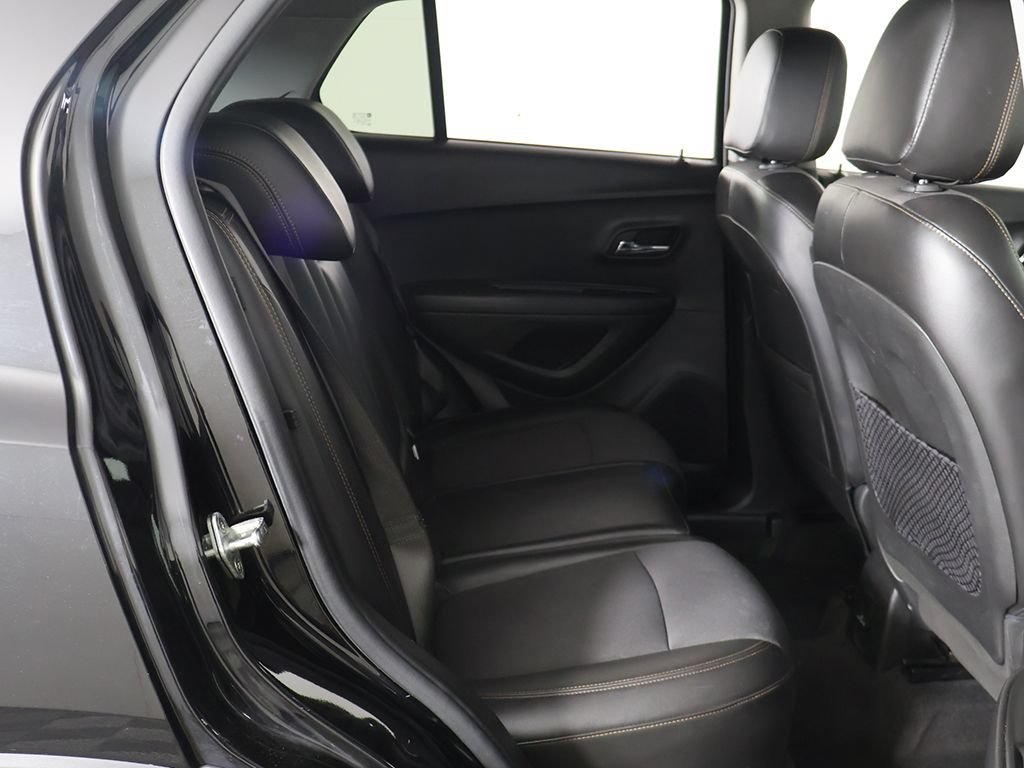 Used 2020 Chevrolet Trax LT w/ LT Convenience Package FWD image 26