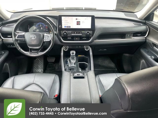 Used 2024 Toyota Grand Highlander XLE image 11