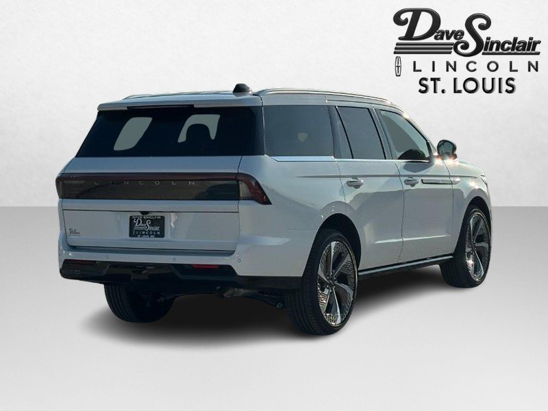 New 2027 Lincoln Navigator Black Label AWD/4WD image 3