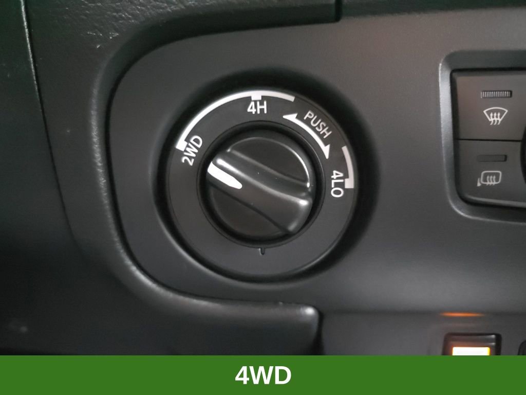 Used 2025 Nissan Frontier SV w/ SV Convenience Package image 35