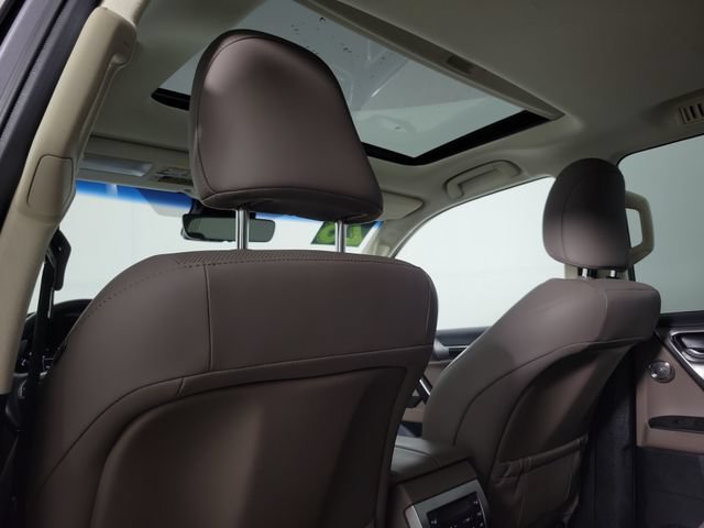 Used 2023 Lexus GX 460 Premium w/ Accessory Package AWD/4WD image 14