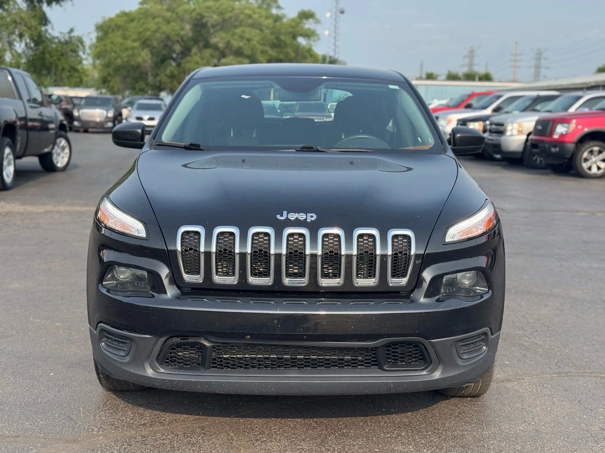 Used 2016 Jeep Cherokee Sport w/ Cold Weather Group image 2