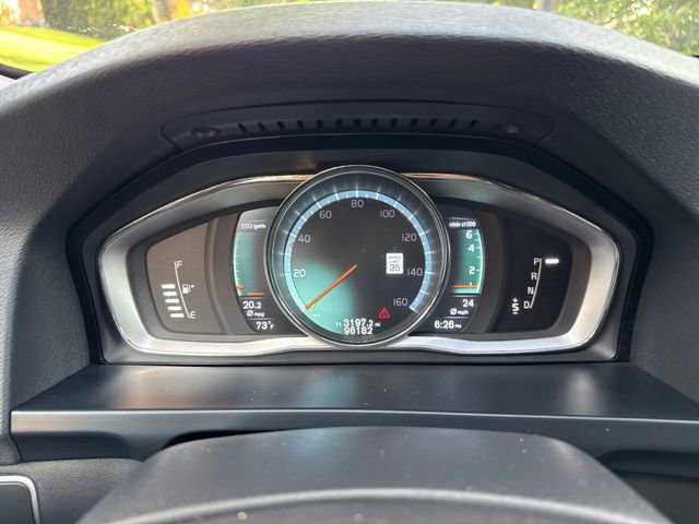 Used 2016 Volvo V60 T5 Platinum FWD image 12