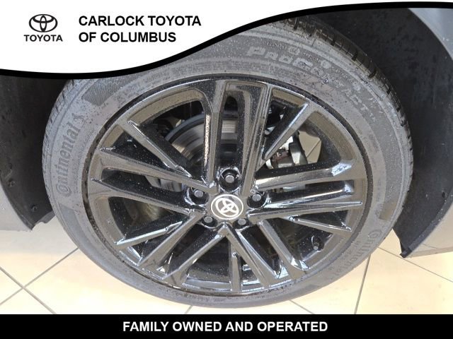 Used 2025 Toyota Camry SE w/ Convenience Package image 10