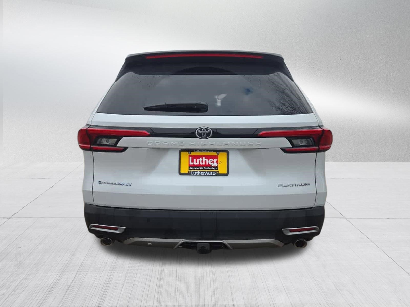 Used 2024 Toyota Grand Highlander AWD Hybrid image 4