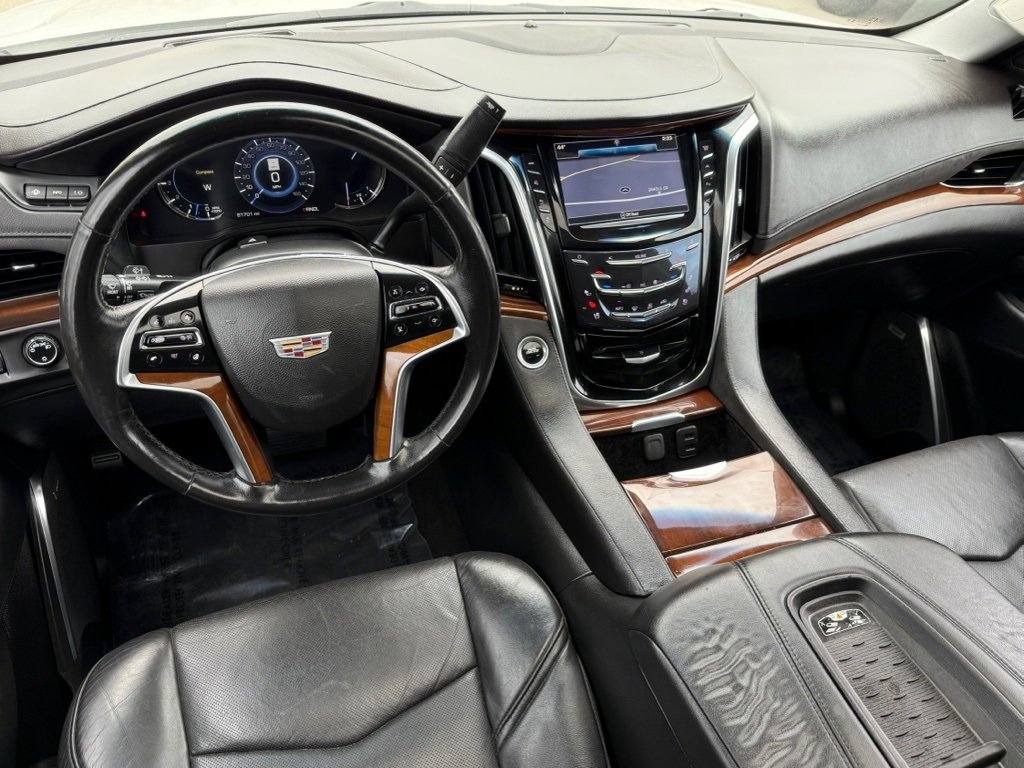 Used 2017 Cadillac Escalade Luxury image 28