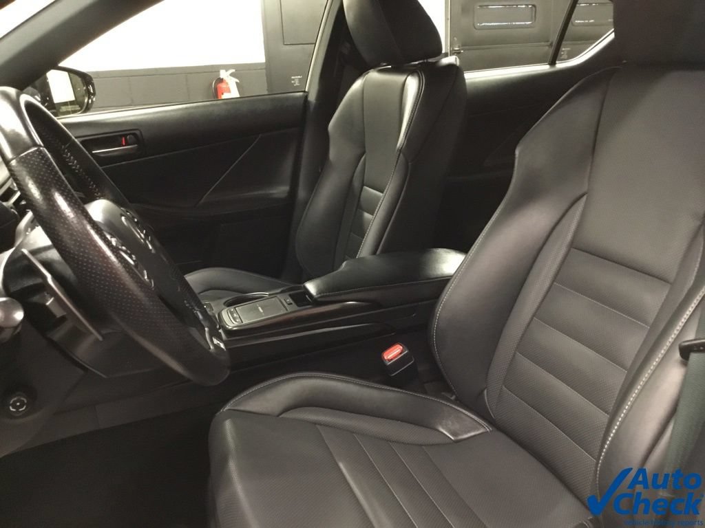 Used 2023 Lexus IS 500 RWD image 23