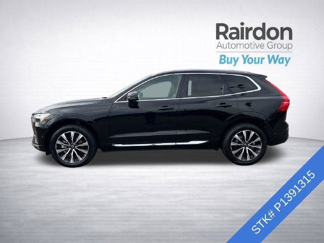 Used 2023 Volvo XC60 B5 Plus AWD/4WD image 4