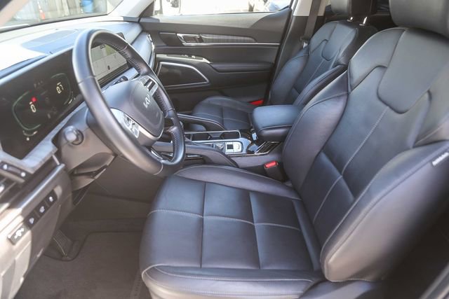 Used 2023 Kia Telluride EX w/ EX Captain's Chair Package image 19
