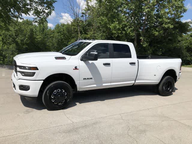 New 2026 RAM 3500 Big Horn AWD/4WD image 3