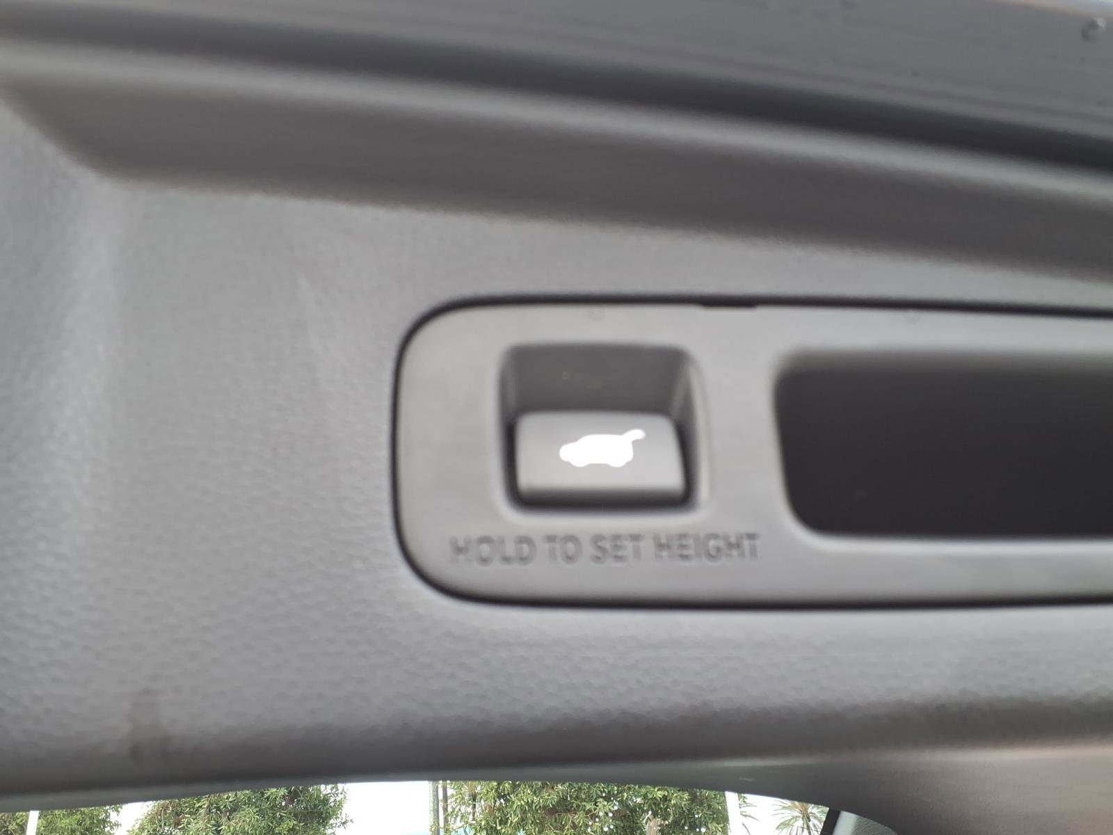 Used 2025 Honda CR-V EX-L image 13