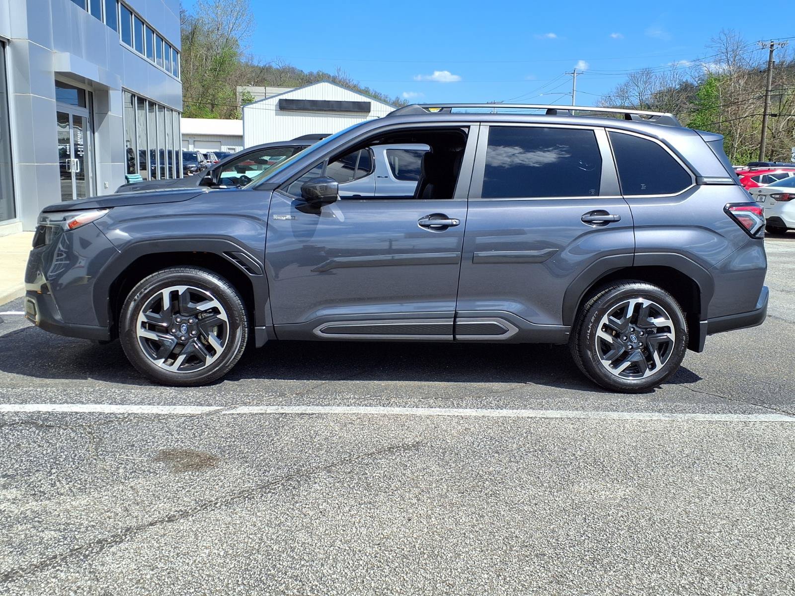 Certified 2025 Subaru Forester Limited w/ Popular Package AWD/4WD image 2