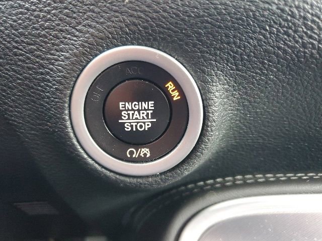 Used 2019 Dodge Challenger R/T RWD image 26